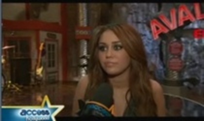 15044241_USYORRPZC - 0Interview On Set Of Hannah Montana-March 19th 2010