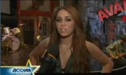 15044062_PQSGGFLCH - 0Interview On Set Of Hannah Montana-March 19th 2010