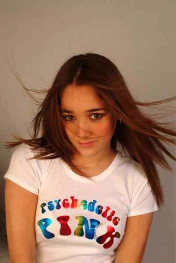 l_407097a4d4ef8b9881972567ff647082 - Sherlyn