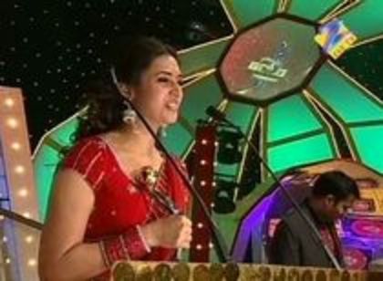 TUWFOBMGHAGRTNADZLZ - divyanka tripaty