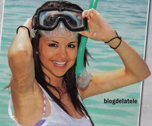 selena-gomez-bikini-pr-logo - Selena Gomez