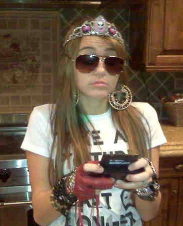 YZSCBLJPKYEESXGOPXE - Poze rare Miley si Belinda