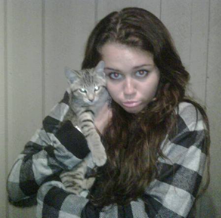 QRRAZMXOEHLFDVXXDUX - Poze rare Miley si Belinda