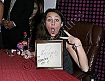 NFRIPQOWBZVXFQXRHJX - 0 rare poze miley