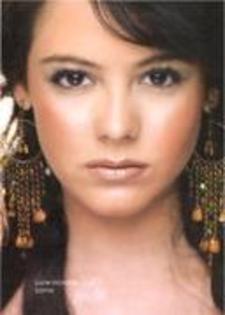 11398468_GUQHCHBQB - alison luz