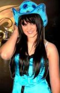 11398804_UYJMRWOEK - alison luz