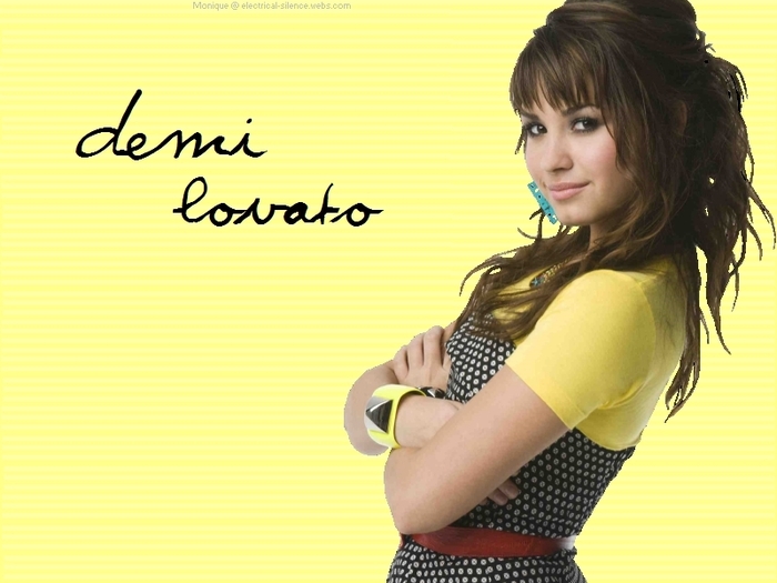 Demi-Lovato-demi-lovato-8415730-800-600 - dEMI LOVATO