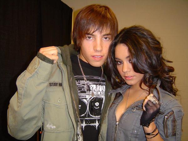 11299506_MIYSSVJKH - Vanessa Hudgens