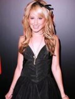 10750122_RRPCETMUC - poze cu ASHLEY TISDALE