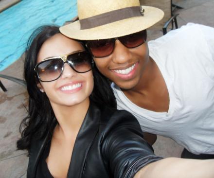 16492351_YDUTGBJUE - Demi Lovato-rare