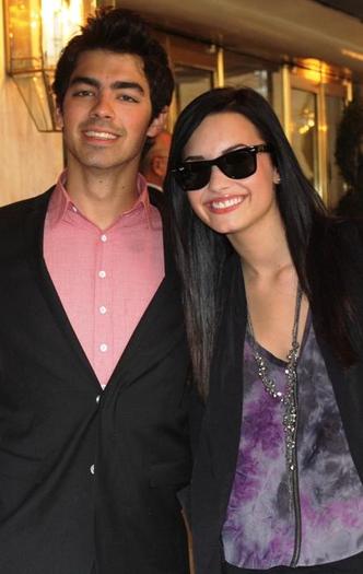 jemi-lovers-official - Demi Lovato and Joe Jonas