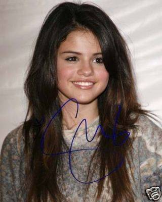 TPFVKCBBLURDJKGQKWC - autograf selena