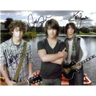 OAYFUXQFGJNBQJIWMUP - autograf Jonas Brothers