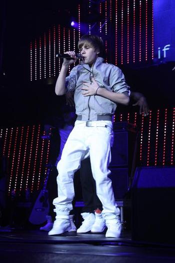 justin-bieber-wango-11_0[1]