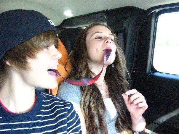 TUCKUOWWOHBNGTQJJRV[2] - Justin  Bieber