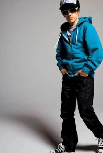 UFIBNKVAPYXUXWHJNPQ[1] - Justin  Bieber