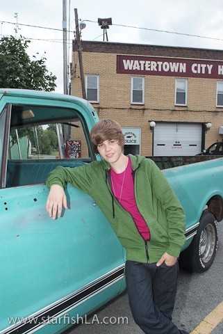 NKYZSTMCXPFIXCROHDN[1] - Justin  Bieber
