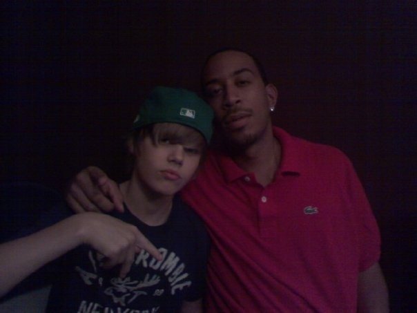 ZNWXDWIHWBQGUJDPSFM[1] - Justin  Bieber