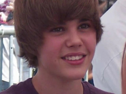 15433776_MUIABJFJL[1] - Justin  Bieber