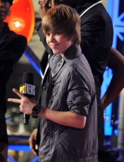 2JustinBie_James_58337901_600-1807317[1]