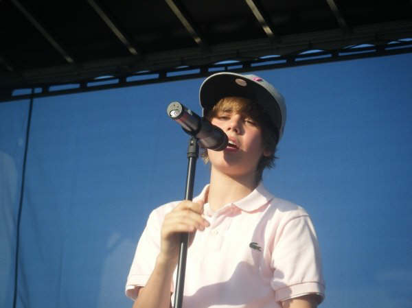 2m77r4n[1] - Justin  Bieber