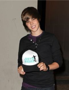 3JustinBie_James_58226031_600-48721455[1] - Justin  Bieber