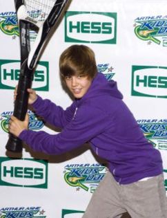5JustinBie_Steve_58198407_600-93209410[1]