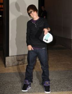9JustinBie_James_58226065_600-35812132[1]