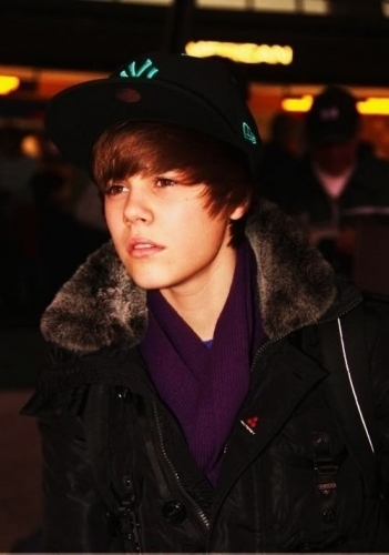 11357873_QSKBWLAGC[1] - Justin  Bieber