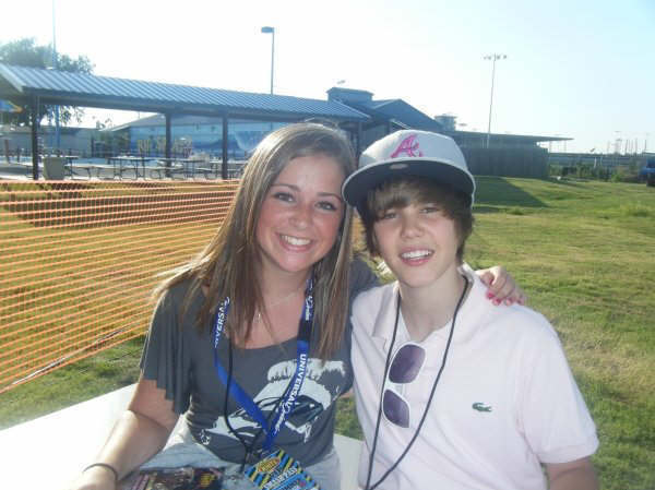 Justin-Bieber-justin-bieber-7381740-600-449[1]