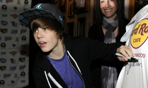 justin-bieber-poze-11-520x309[1]