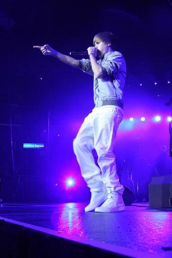 justin-bieber-wango-2[1]