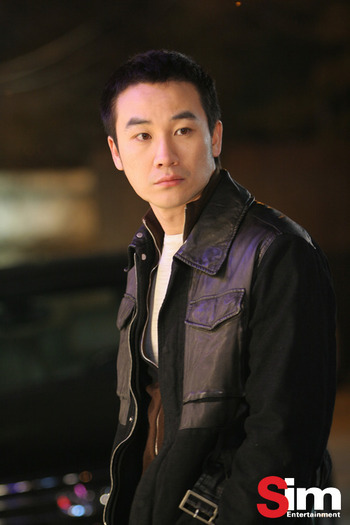 13568030_EHMJCASGA - a---uhm tae woong---a