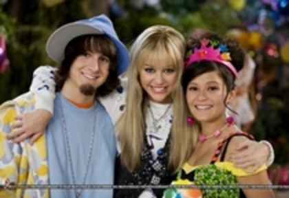 TRFBMYULHOOLBXUFGBR - Hannah Montana ep