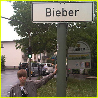 nlz8cw[1] - Justin  Bieber