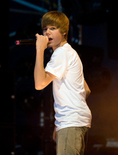radio1sbigweekendday1ev[1] - Justin  Bieber