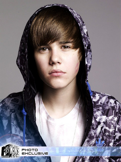 13744683_NNAGOMJVV[1] - Justin  Bieber