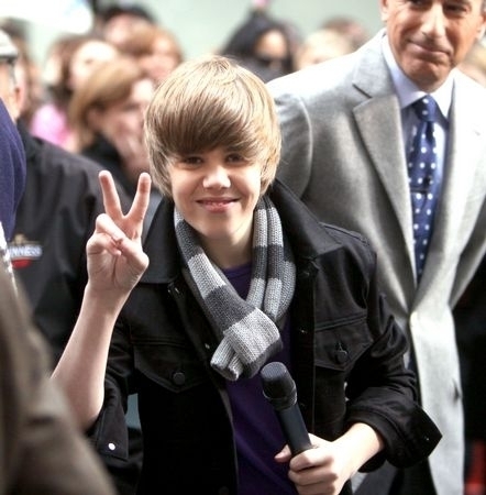 13745173_AJYBMUJIN[1] - Justin  Bieber