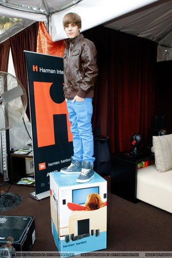 13745205_NWAXIIMOG[1] - Justin  Bieber