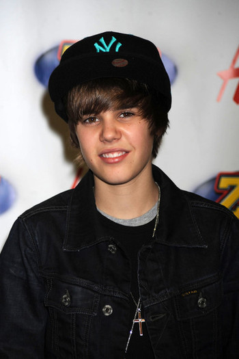 BTQQJCHQTUSDLBEOKOA[1] - Justin  Bieber