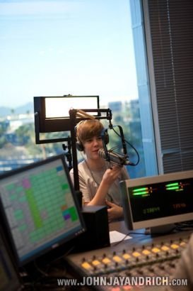 BXOXCWASPOSCWJUQDXD[1] - Justin  Bieber