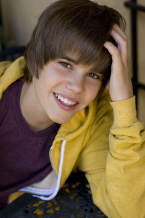 GAJBWSSMLVXZUOPXDGV[2] - Justin  Bieber