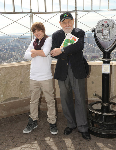 MBJNJAAATLZAWQLCVTI[1] - Justin  Bieber