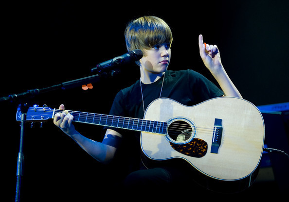 TMRKJLLQZDOUPILMPPX[1] - Justin  Bieber