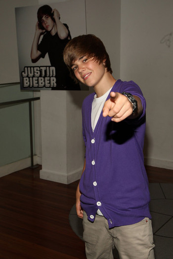 UOPTCRAHLQQYOPFLUDF[1] - Justin  Bieber