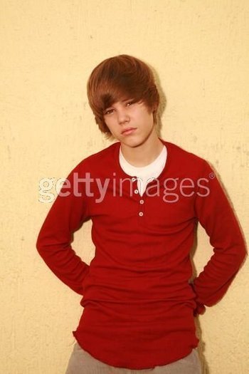 AFECBHBIPOIZGJPQCHI[1] - Justin Bieber Sedinta Foto 15