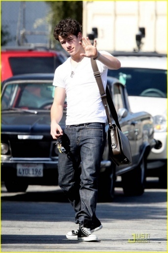 14620693_NKNVZULJO - Cateva pozitzseee