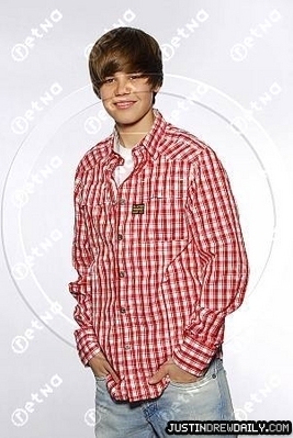15850862_HIRRUUEOQ[1] - Justin  Bieber