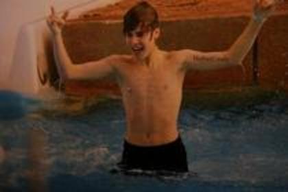 14917523_JHFVCNKCJ[1] - Justin  Bieber