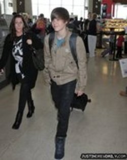 14964980_CKGKVJRWK[1] - Justin  Bieber